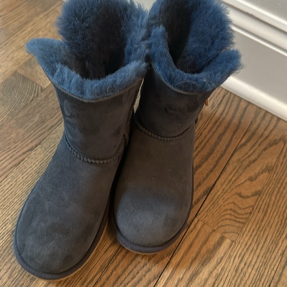 Ugg Kids - Bailey with button - Picture 4 of 6